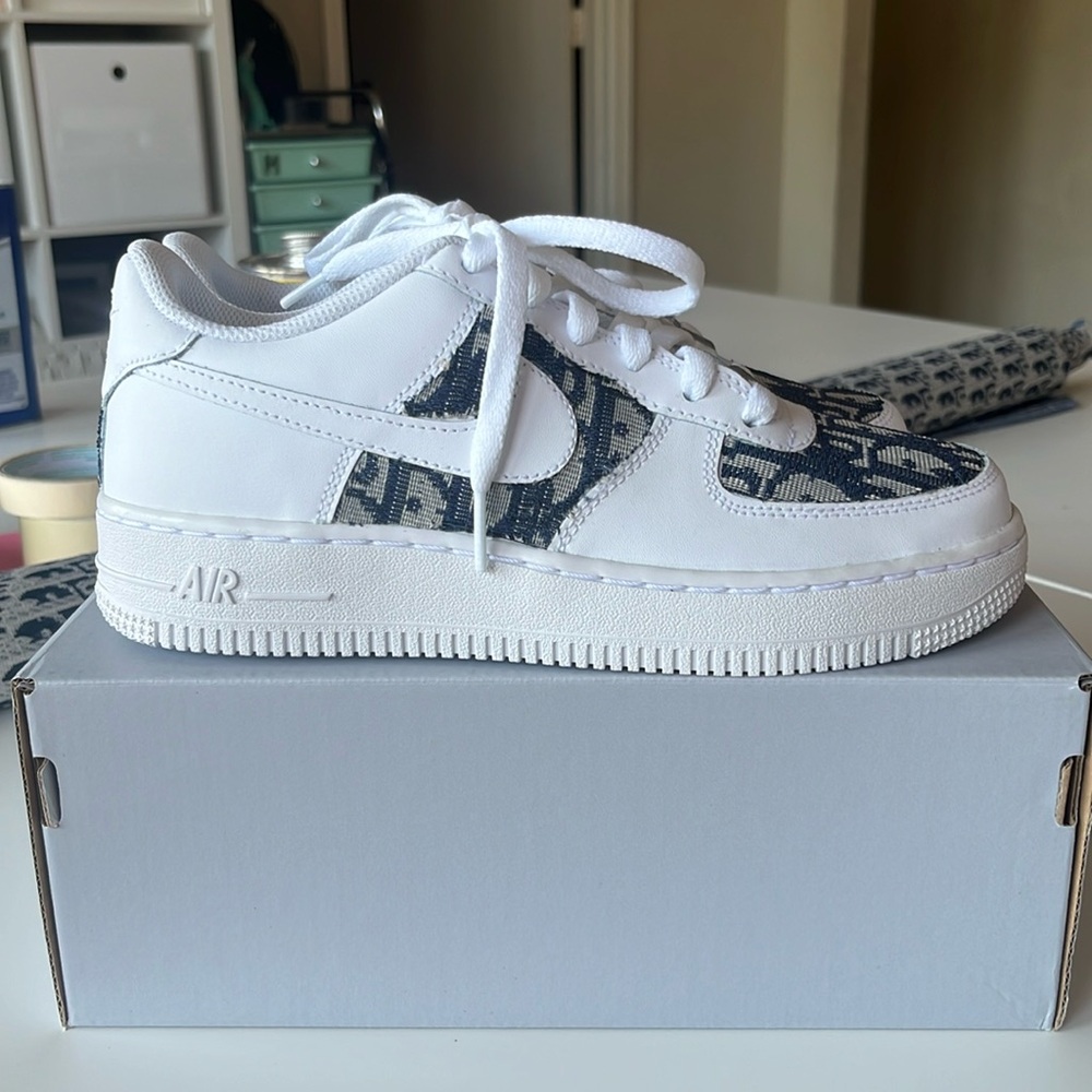 Customer Nike Air Force Size 5Y
